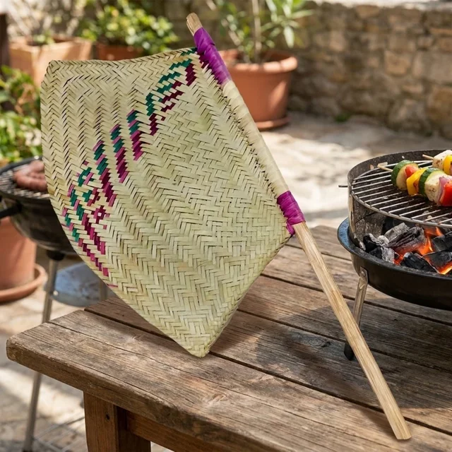 بادبزن حصیری دسته چوبی سایز متوسط